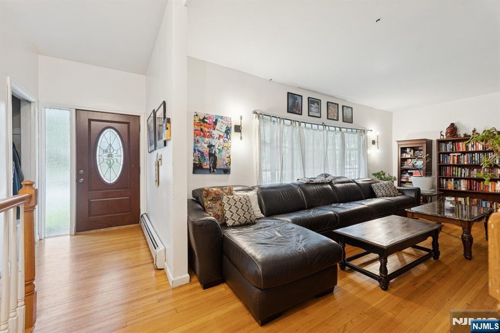 Hillsdale, New Jersey, 07642, United States, 5 Bedrooms Bedrooms, ,3 BathroomsBathrooms,Residential,For Sale,1885332