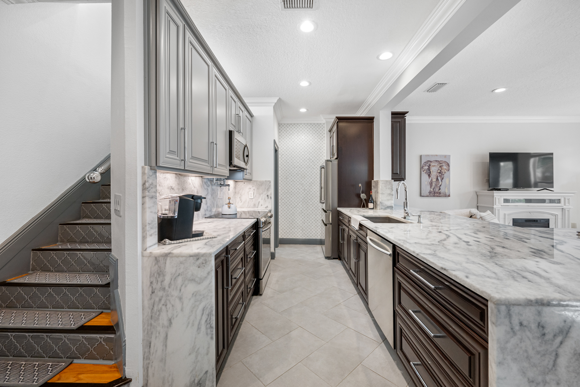 St Petersburg, Florida, 33701, United States, 3 Bedrooms Bedrooms, ,3 BathroomsBathrooms,Residential,For Sale,1979371