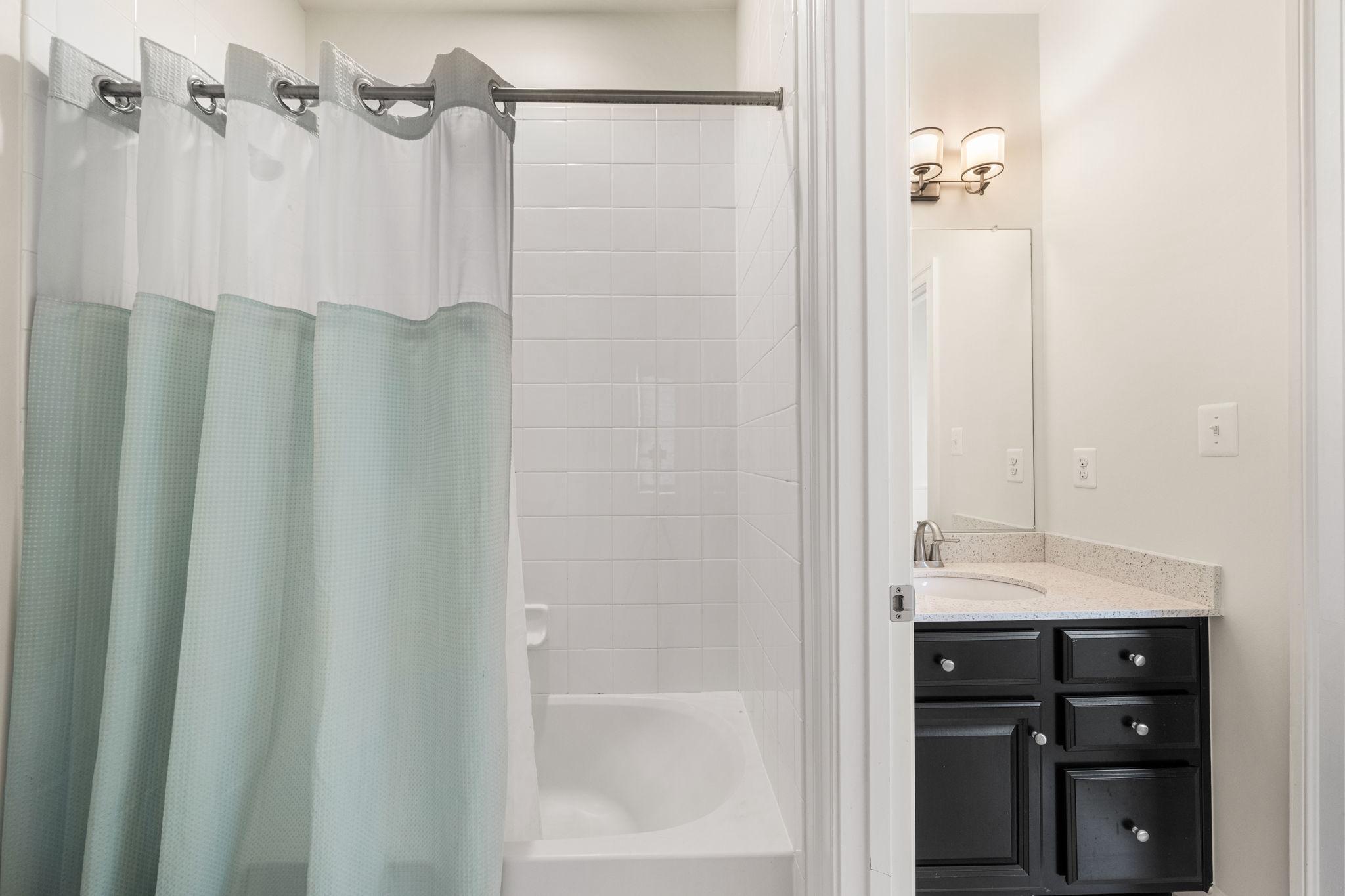  1385 Bishop Crest Court, Alexandria, VA, 22308 - 物件實景