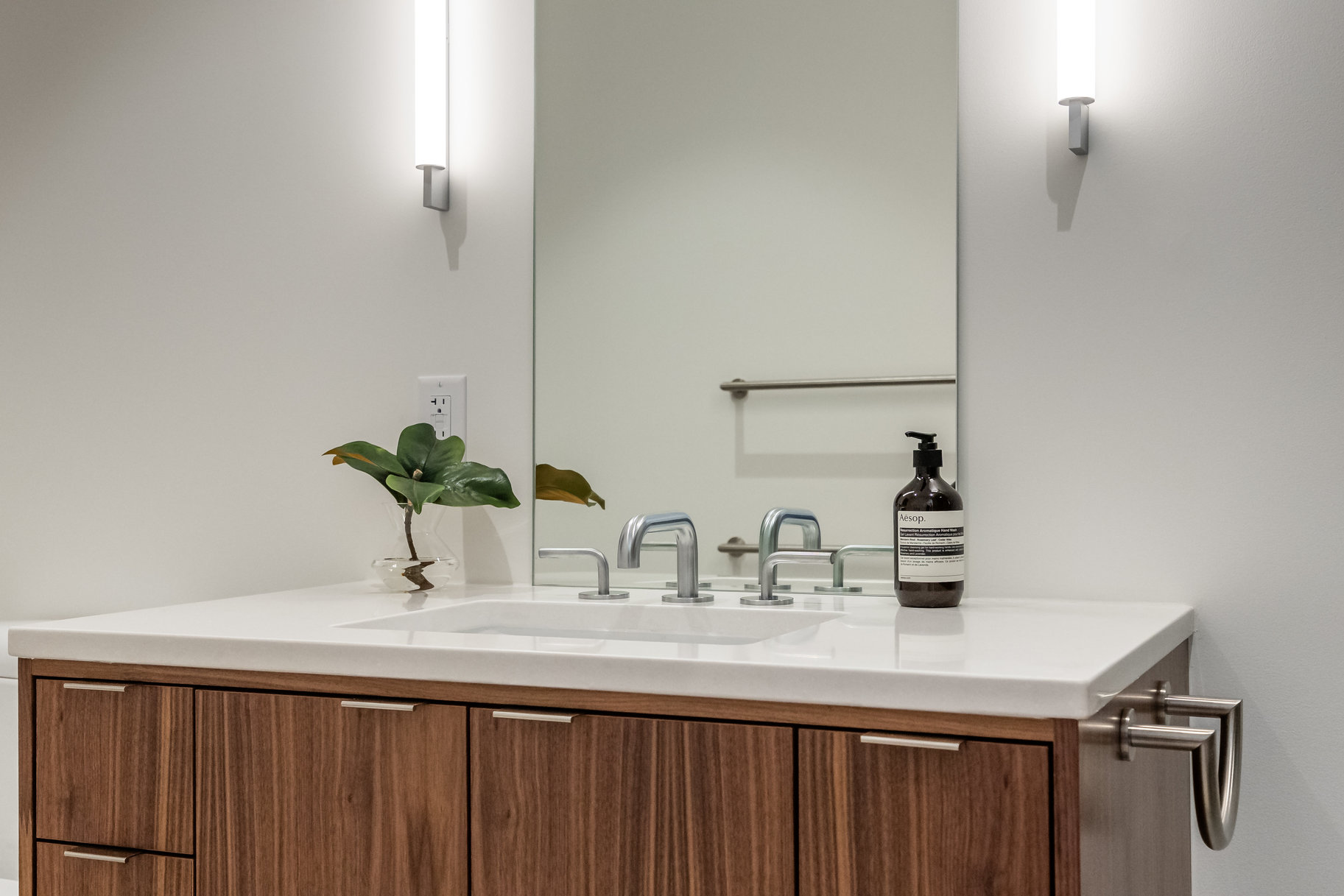  Furnished 5-bedroom Penthouse at Founder
