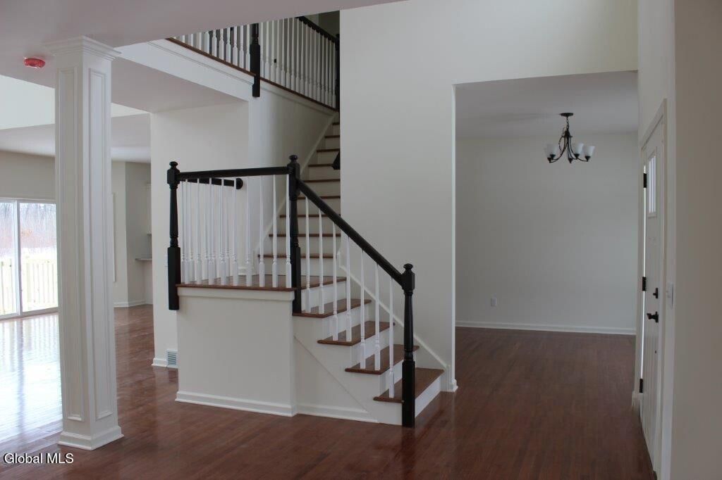 Mechanicville, New York, 12118, United States, 4 Bedrooms Bedrooms, ,3 BathroomsBathrooms,Residential,For Sale,1989044