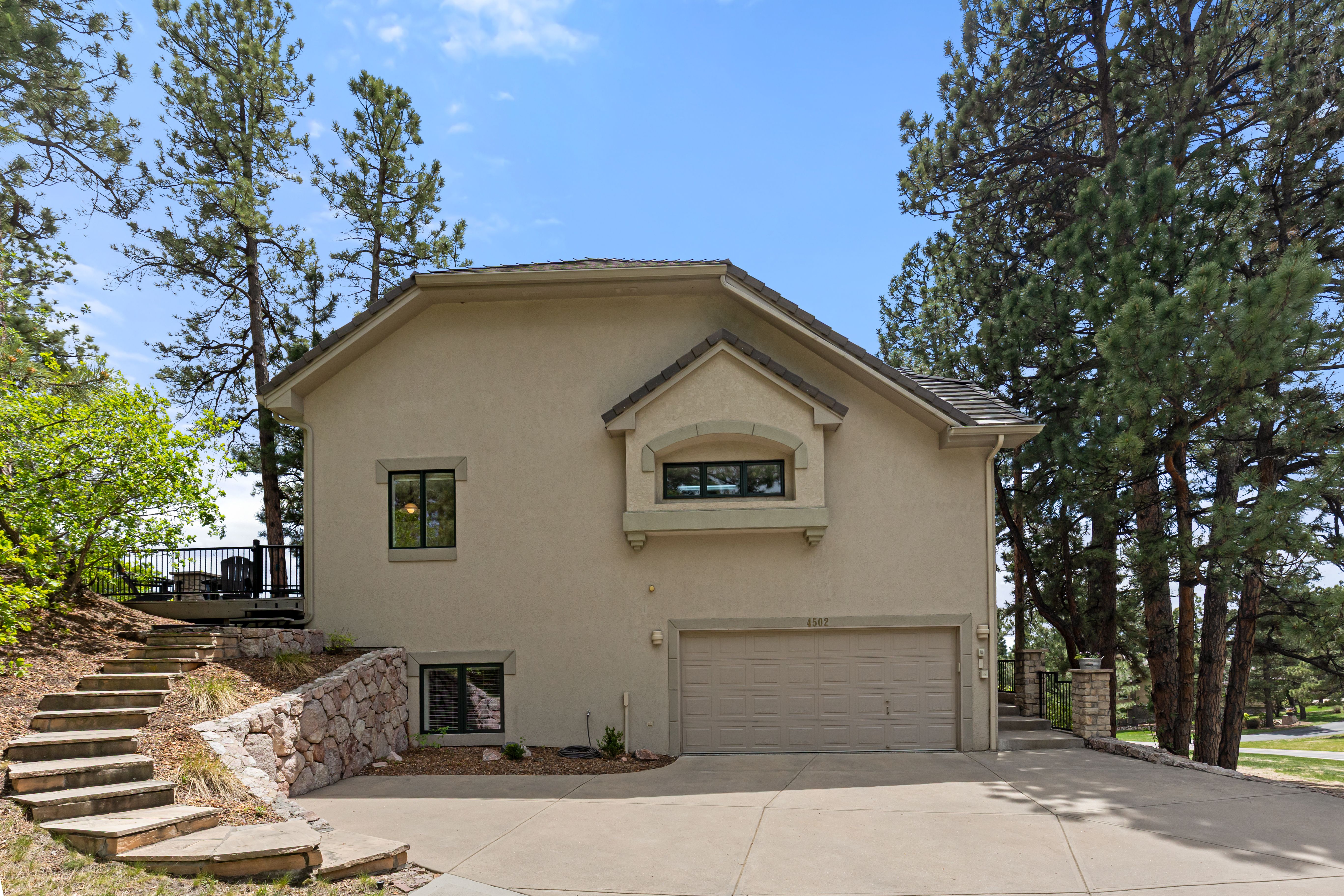  Tucked Within the Trees of Castle Pines Village - 物件實景