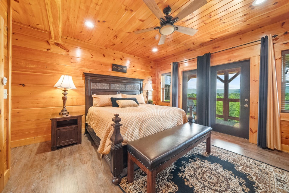 Sevierville, Tennessee, 37876, United States, 4 Bedrooms Bedrooms, ,6 BathroomsBathrooms,Residential,For Sale,1976346