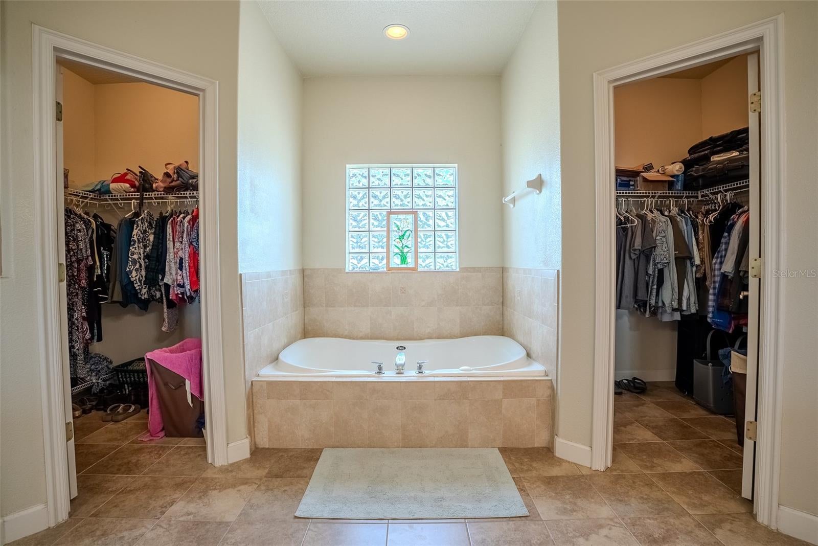 GROVELAND, Florida, 34736, United States, 4 Bedrooms Bedrooms, ,3 BathroomsBathrooms,Residential,For Sale,1759294