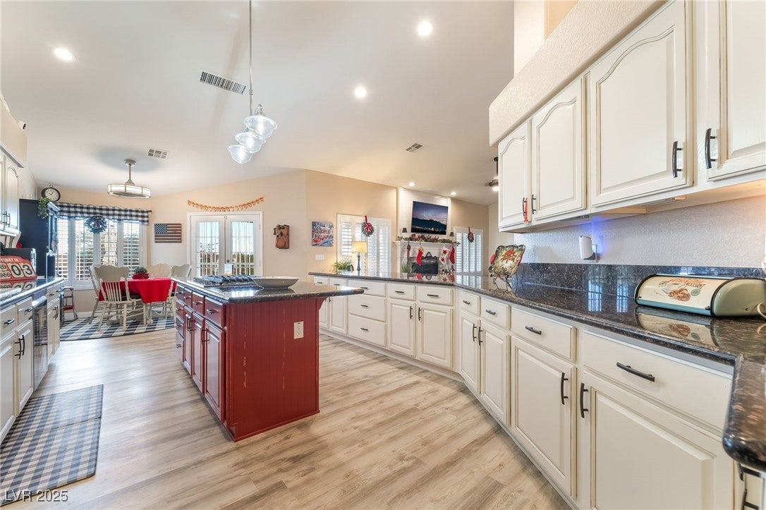 Henderson, Nevada, 89015, United States, 4 Bedrooms Bedrooms, ,3 BathroomsBathrooms,Residential,For Sale,2001549