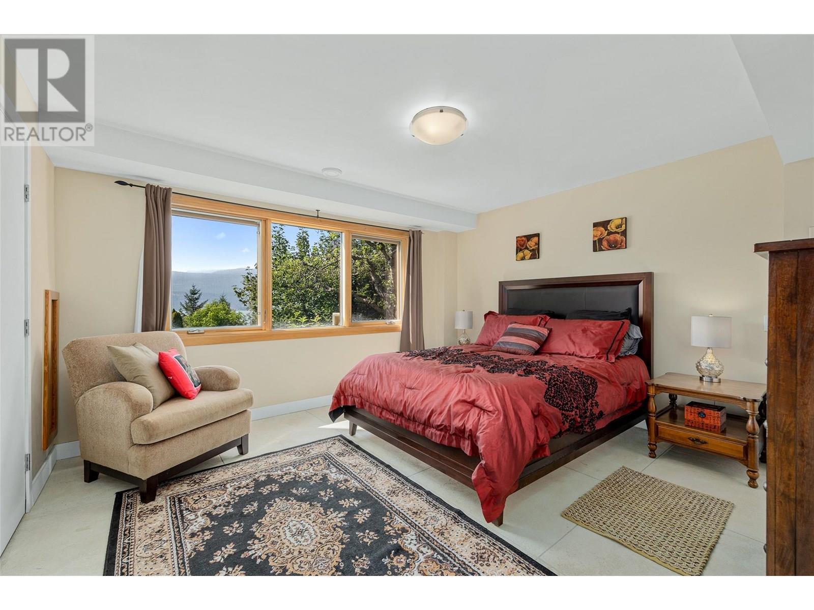 LAKE COUNTRY, British Columbia, V4V 1B3, CA, 5 Bedrooms Bedrooms, ,4 BathroomsBathrooms,Residential,For Sale,1883697
