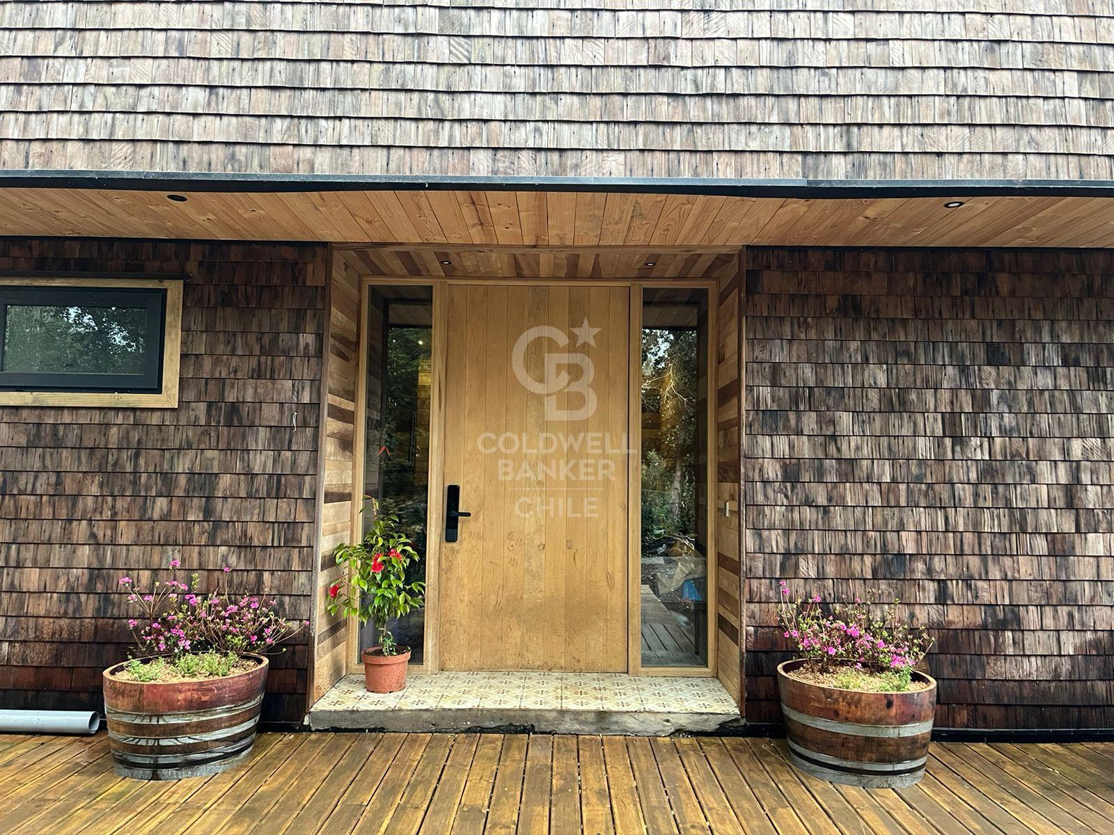 Puerto Varas, Chile, 6 Bedrooms Bedrooms, ,5 BathroomsBathrooms,Residential,For Sale,1918221