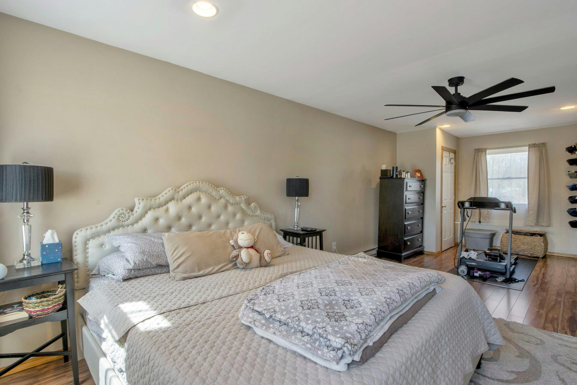 Washingtonville, New York, 10992, United States, 4 Bedrooms Bedrooms, ,2 BathroomsBathrooms,Residential,For Sale,1888612