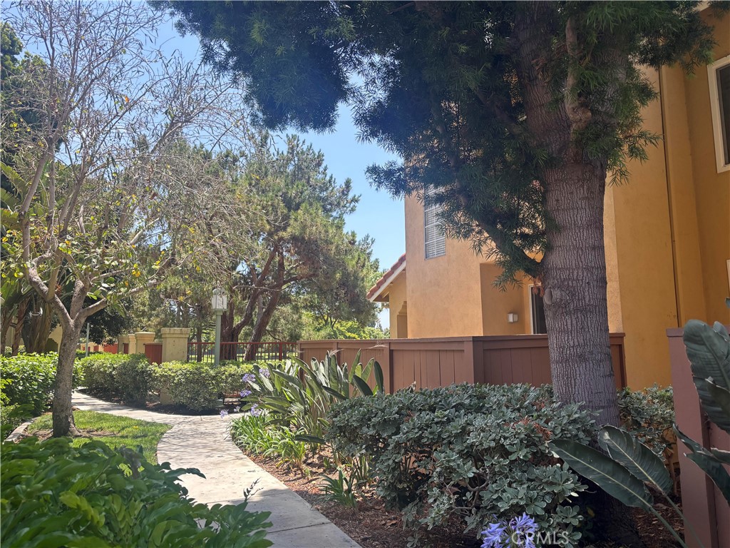 Irvine, California, 92614, United States, 2 Bedrooms Bedrooms, ,3 BathroomsBathrooms,Residential,For Sale,1922960