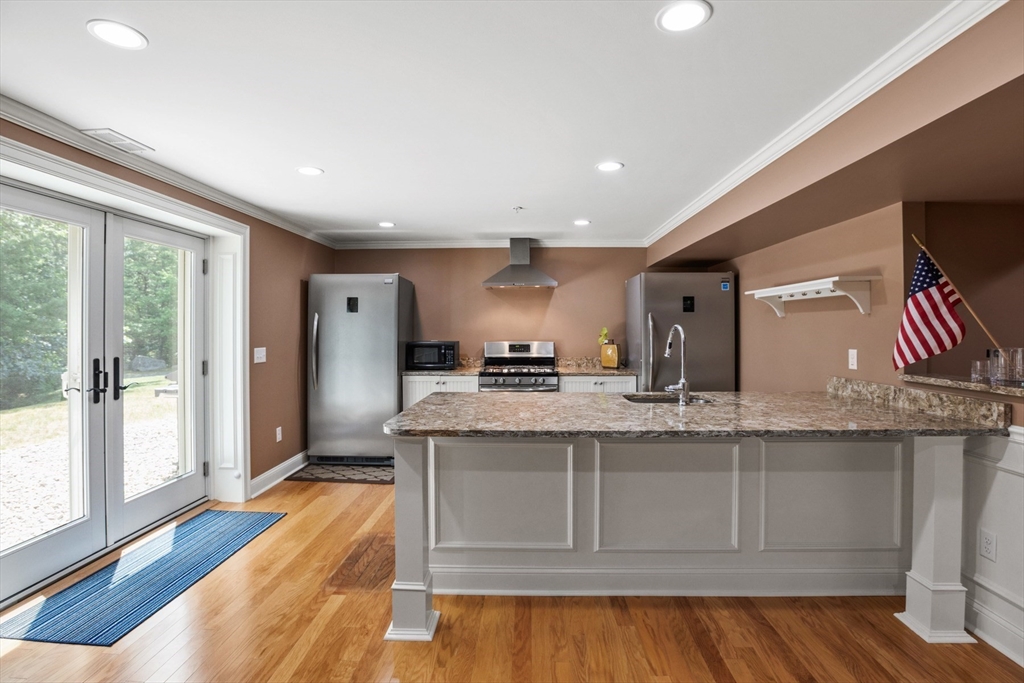 Westford, Massachusetts, 01886, United States, 3 Bedrooms Bedrooms, ,4 BathroomsBathrooms,Residential,For Sale,1981714