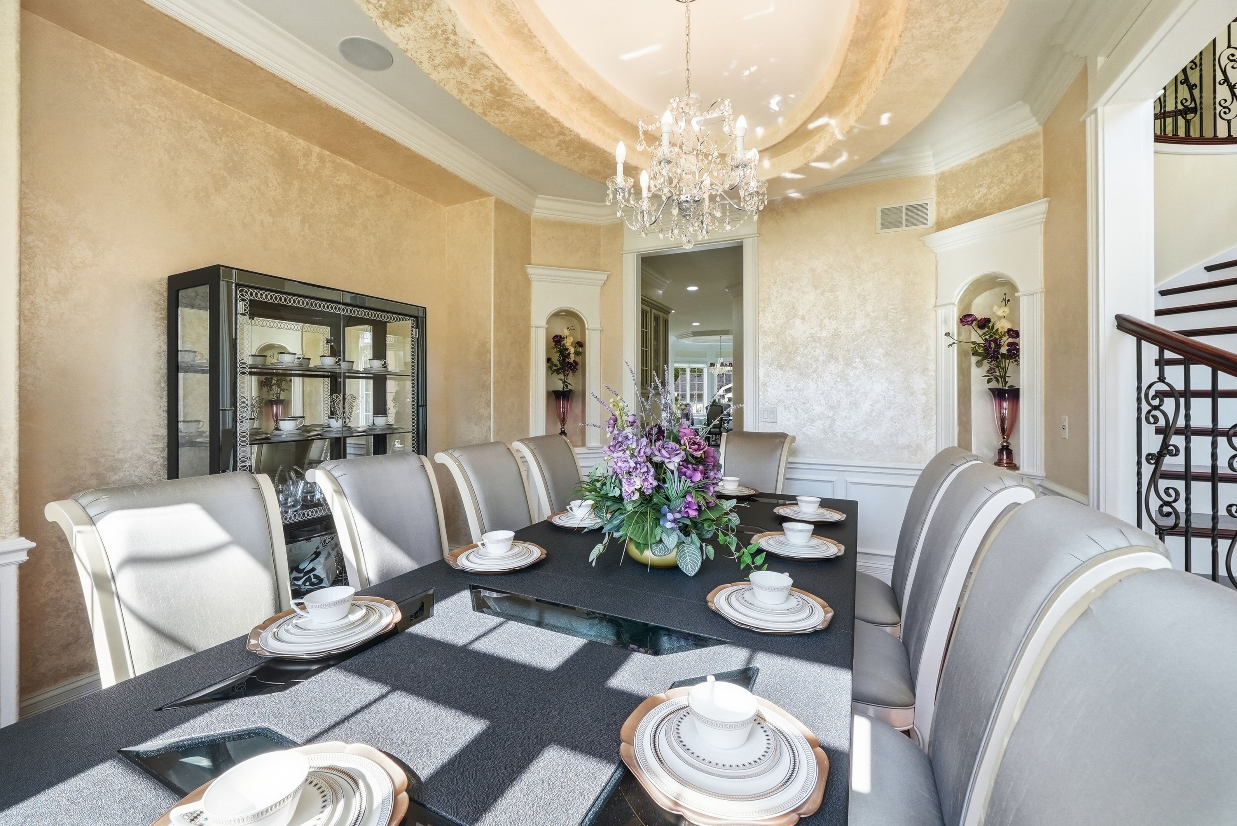  Perfectly Positioned in the Prestigious Golfview Hills Community of Hinsdale - 物件實景
