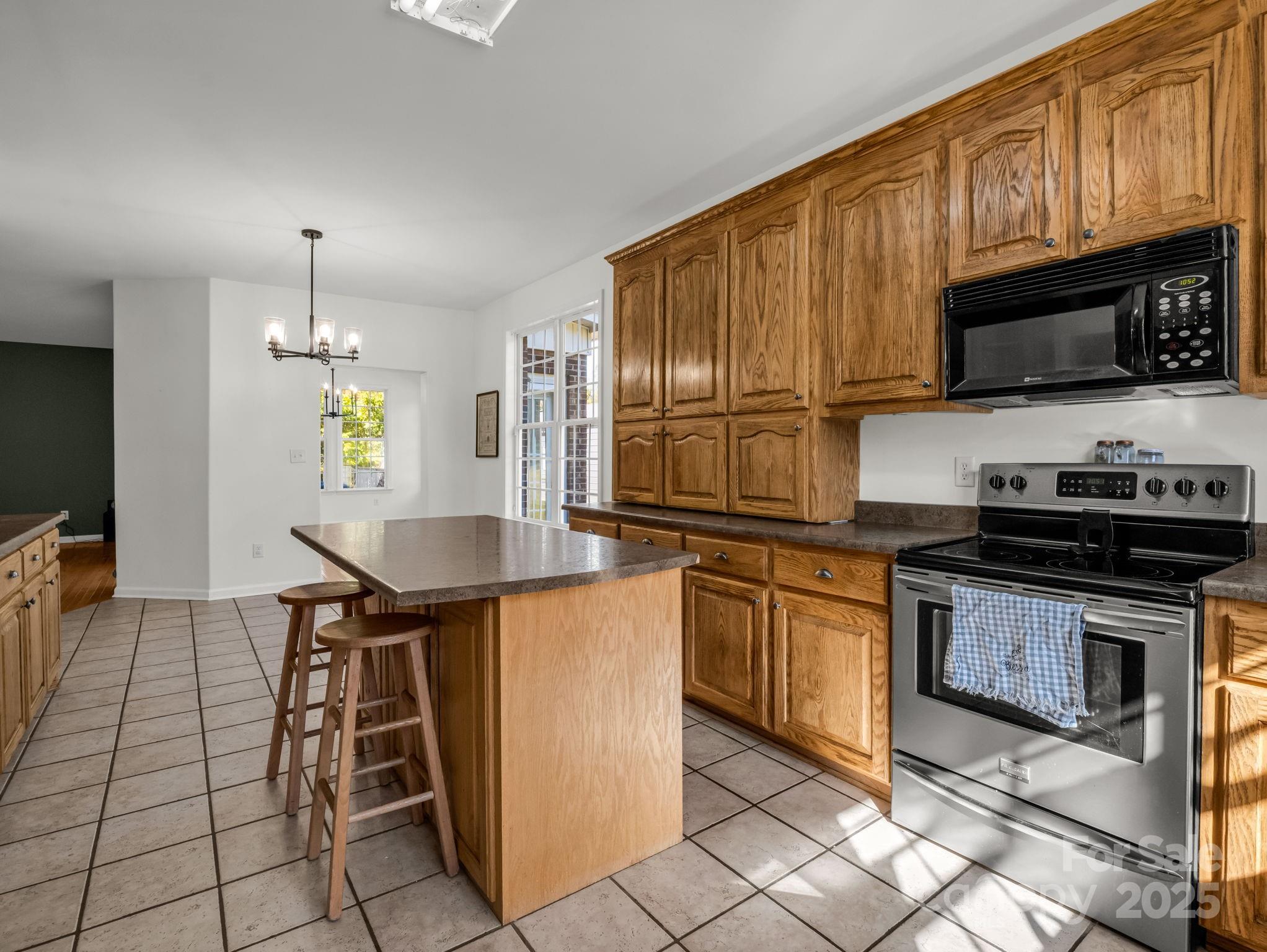 Shelby, North Carolina, 28152, United States, 3 Bedrooms Bedrooms, ,2 BathroomsBathrooms,Residential,For Sale,1969523