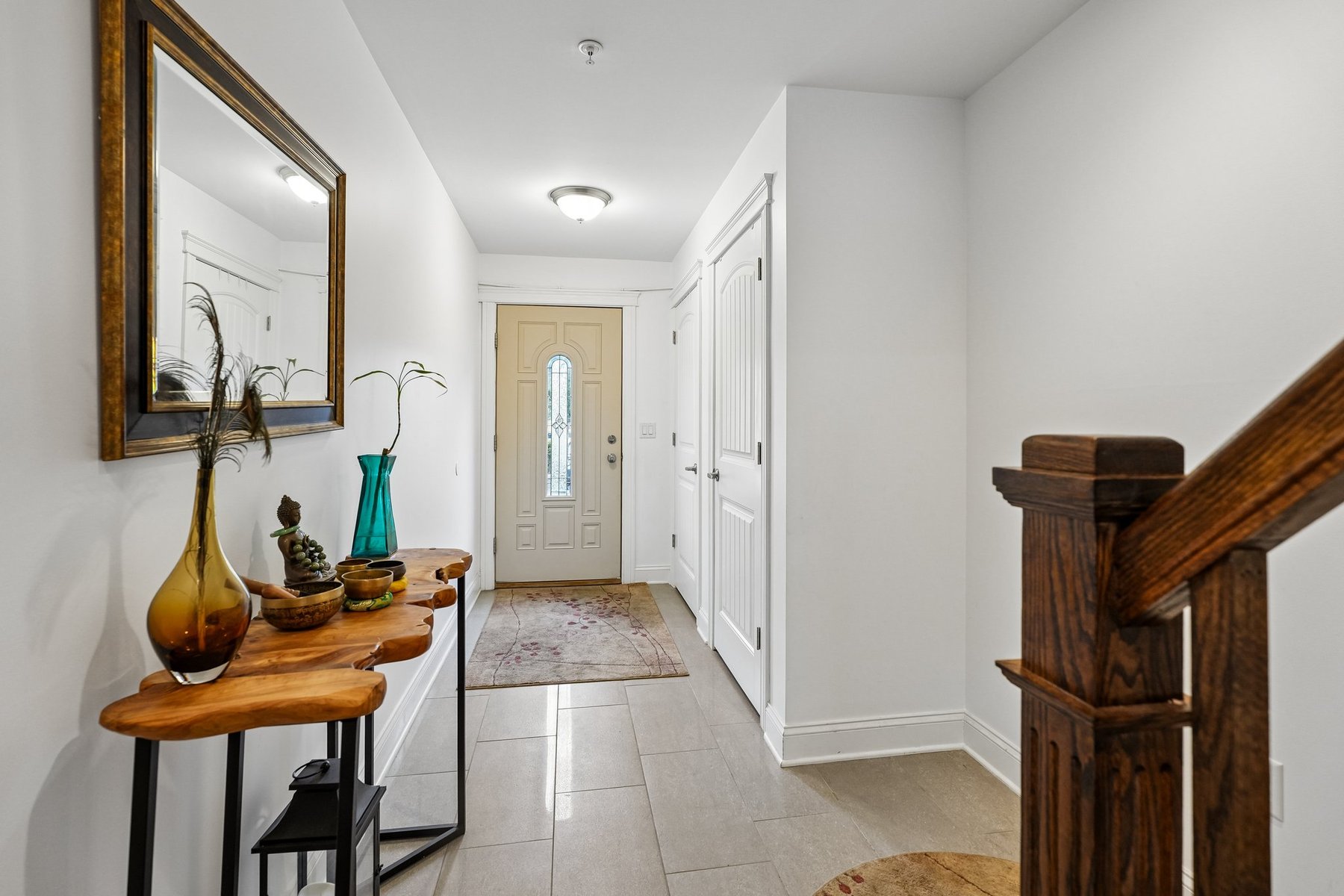  ?Steven Court Community? Meticulously Maintained Top to Bottom Townhome - 物件實景