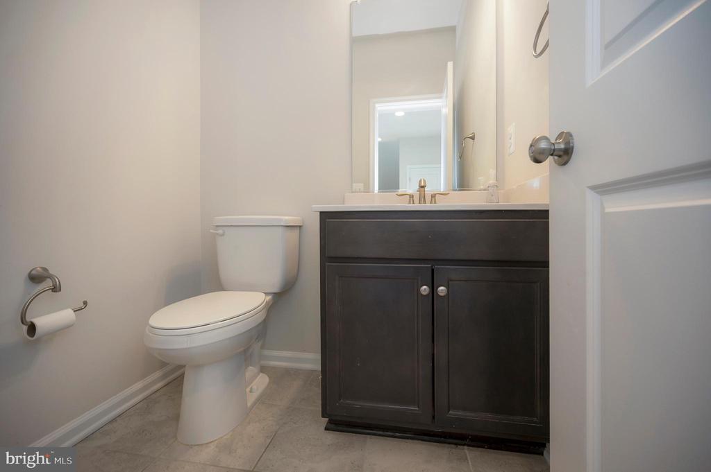 Fredericksburg, Virginia, 22406, United States, 4 Bedrooms Bedrooms, ,5 BathroomsBathrooms,Residential,For Sale,2002501