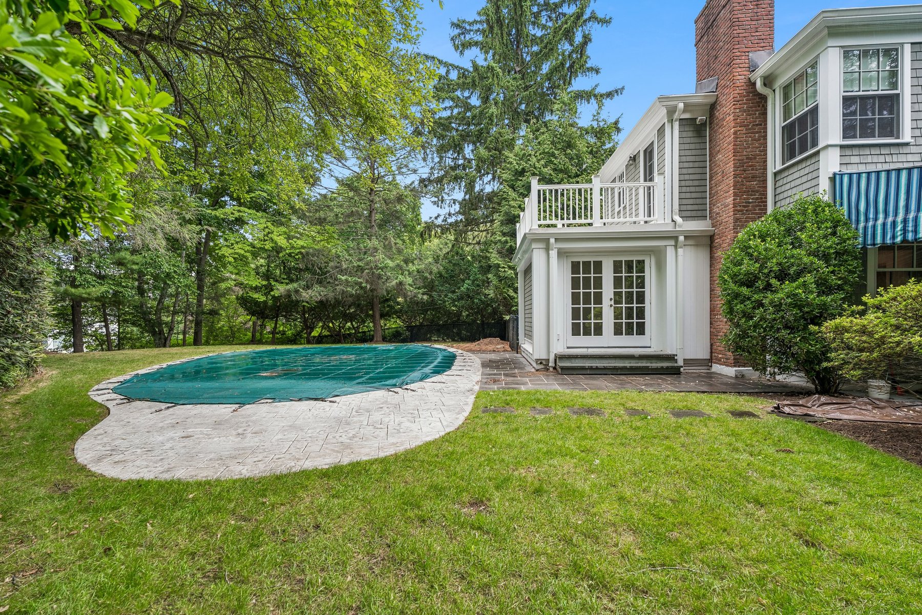  ?Cross Gates? Exceptional Colonial Set on a Beautifully Landscaped Property - 物件實景