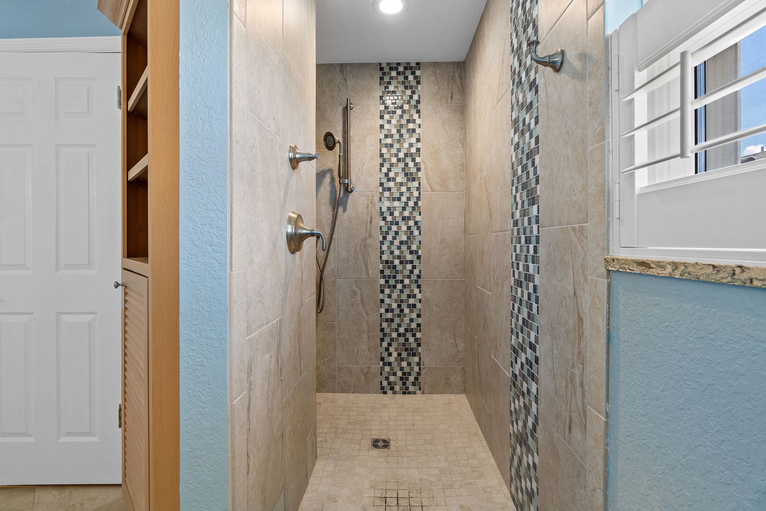 Seminole, Florida, 33772, United States, 3 Bedrooms Bedrooms, ,3 BathroomsBathrooms,Residential,For Sale,1900666