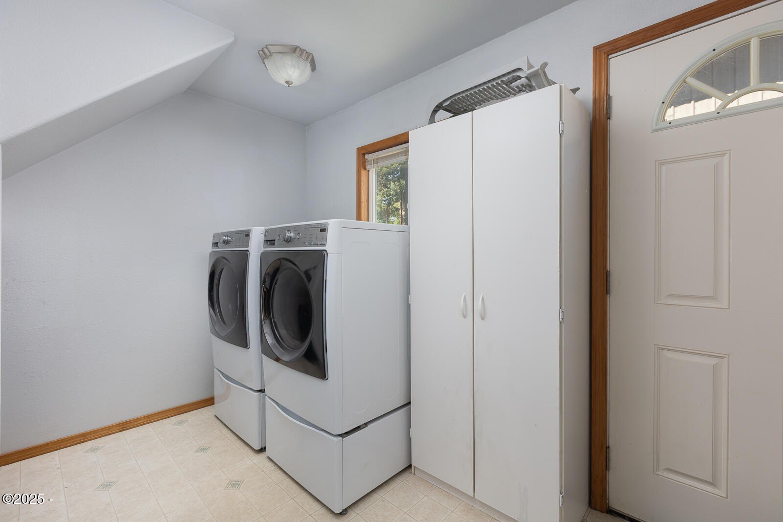 Otis, Oregon, 97368, United States, 2 Bedrooms Bedrooms, ,2 BathroomsBathrooms,Residential,For Sale,1794452