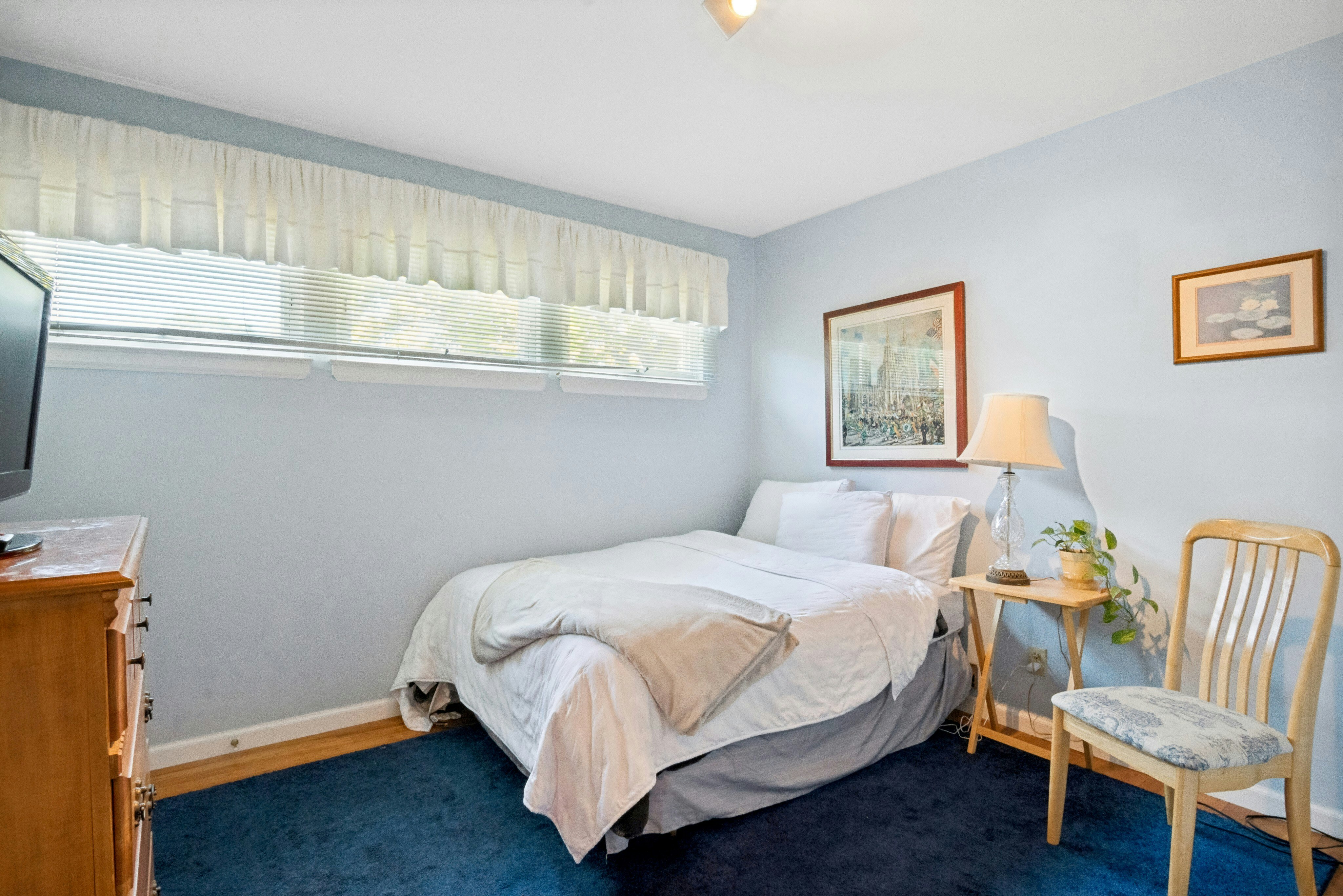  Charming three-bedroom, two bath ranch feels like home the moment you walk in - 物件實景