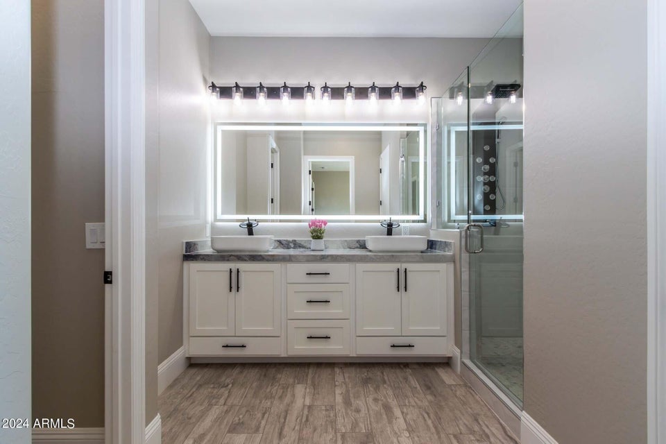 Tonopah, Arizona, 85354, United States, 4 Bedrooms Bedrooms, ,1 BathroomBathrooms,Residential,For Sale,1975997