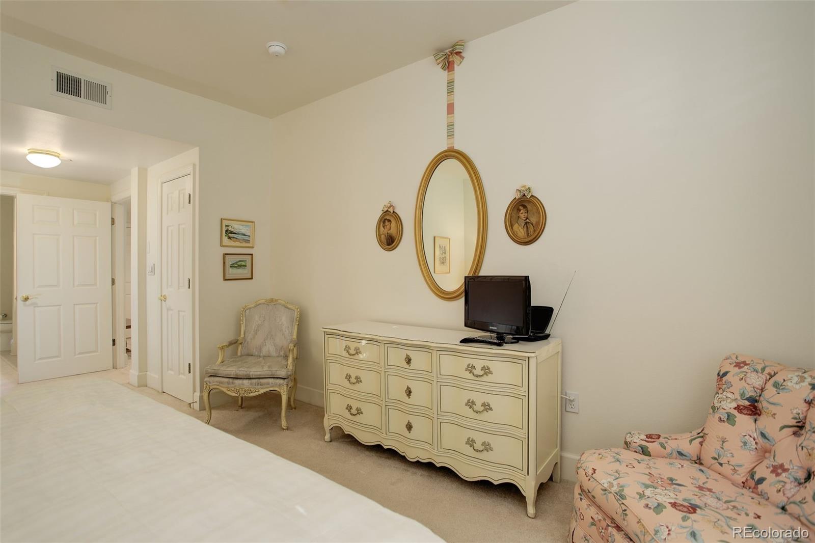 Denver, Colorado, 80220, United States, 2 Bedrooms Bedrooms, ,2 BathroomsBathrooms,Residential,For Sale,1819856