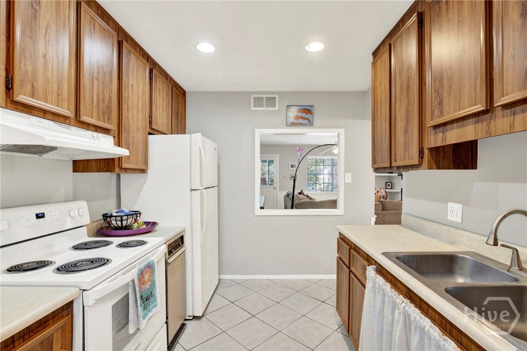 TYBEE ISLAND, Georgia, 31328, United States, 4 Bedrooms Bedrooms, ,2 BathroomsBathrooms,Residential,For Sale,2030001