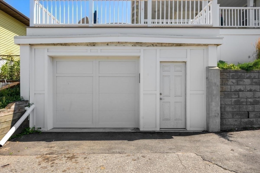 Hull, Massachusetts, 02045, United States, 4 Bedrooms Bedrooms, ,1 BathroomBathrooms,Residential,For Sale,1919766