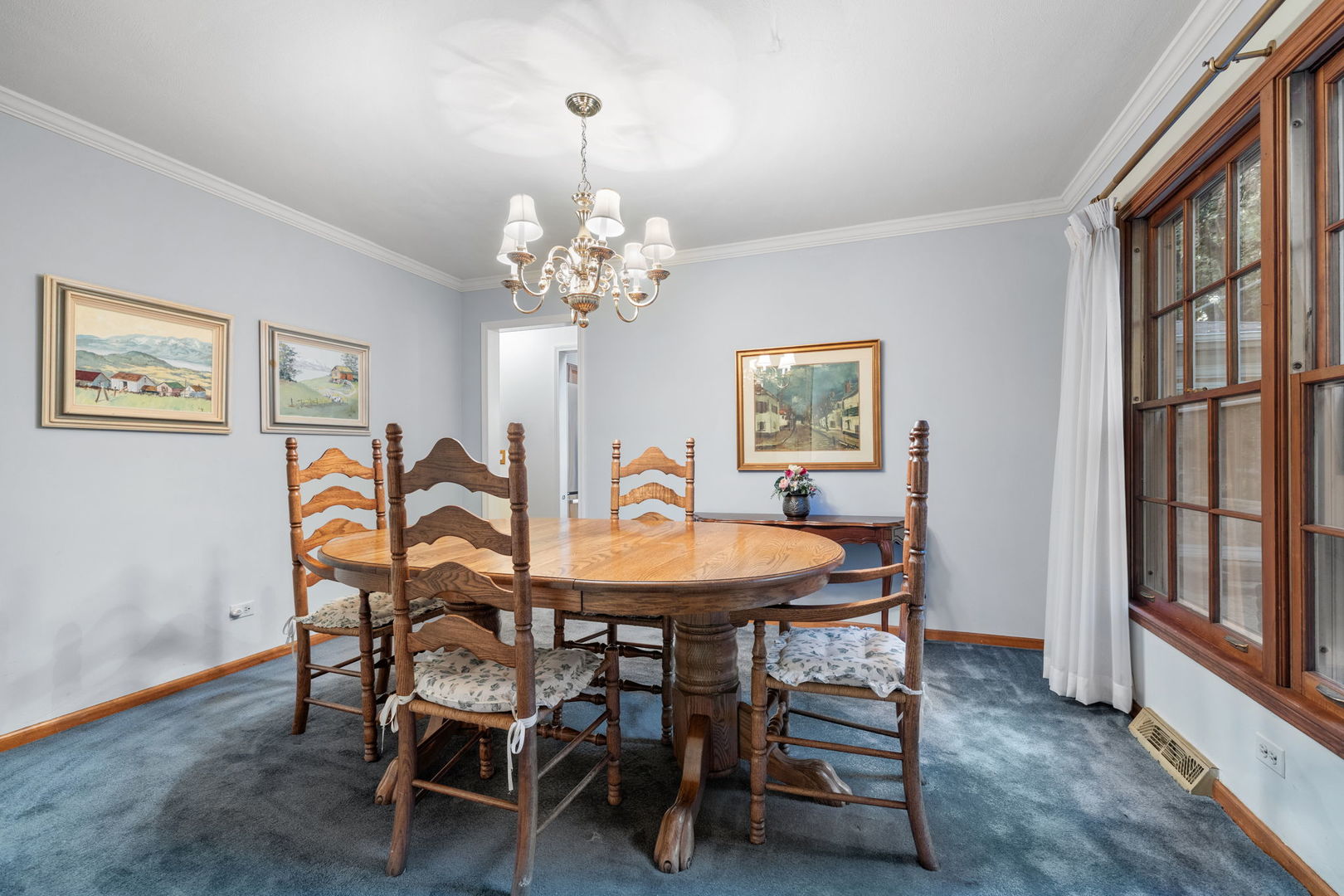 Wheaton, Illinois, 60189, United States, 5 Bedrooms Bedrooms, ,3 BathroomsBathrooms,Residential,For Sale,1941068
