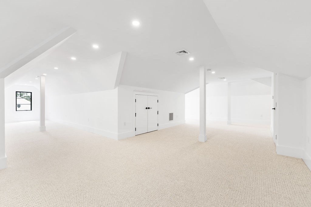 Newton, Massachusetts, 02459, United States, 6 Bedrooms Bedrooms, ,7 BathroomsBathrooms,Residential,For Sale,1939523