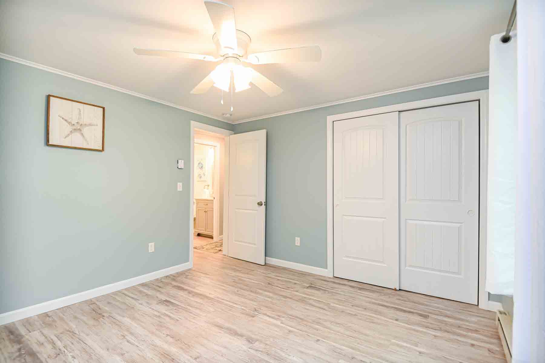 York, Maine, 03909, United States, 3 Bedrooms Bedrooms, ,1 BathroomBathrooms,Residential,For Sale,1965511
