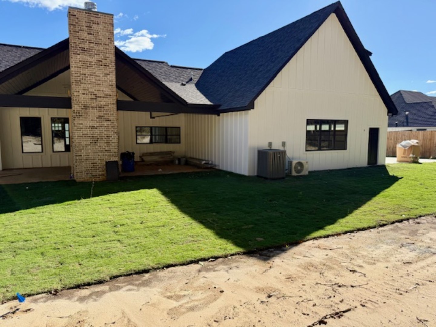 Tyler, Texas, 75706, United States, 4 Bedrooms Bedrooms, ,4 BathroomsBathrooms,Residential,For Sale,1983227