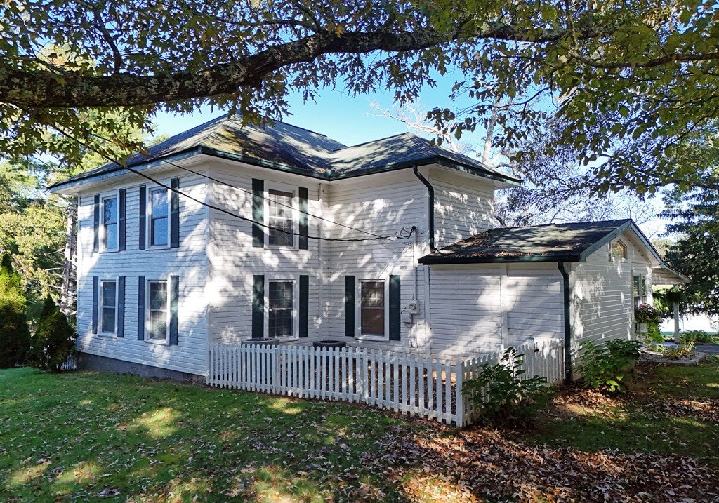 Morganton, Georgia, 30560, United States, 4 Bedrooms Bedrooms, ,3 BathroomsBathrooms,Residential,For Sale,1805518