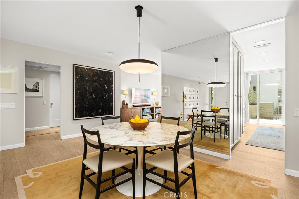 Pasadena, California, 91105, United States, 2 Bedrooms Bedrooms, ,1 BathroomBathrooms,Residential,For Sale,1941696