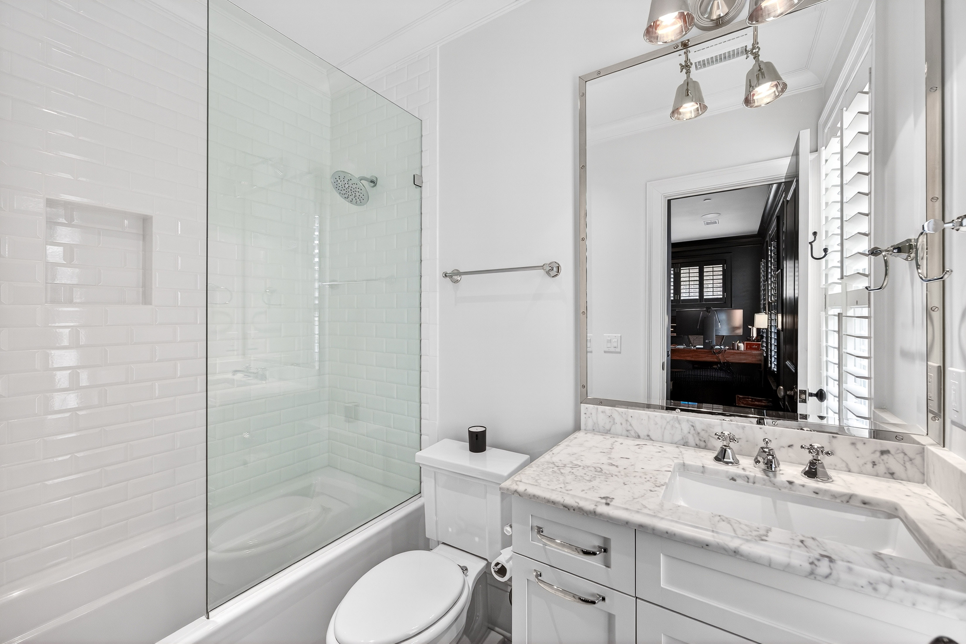  Beautifully Renovated Four-story Townhome in the Heart of Buckhead - 物件實景