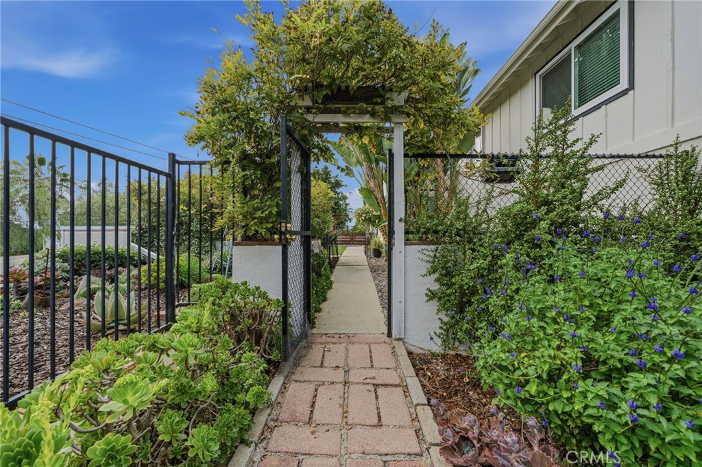 Fallbrook, California, 92028, United States, 3 Bedrooms Bedrooms, ,3 BathroomsBathrooms,Residential,For Sale,1987040