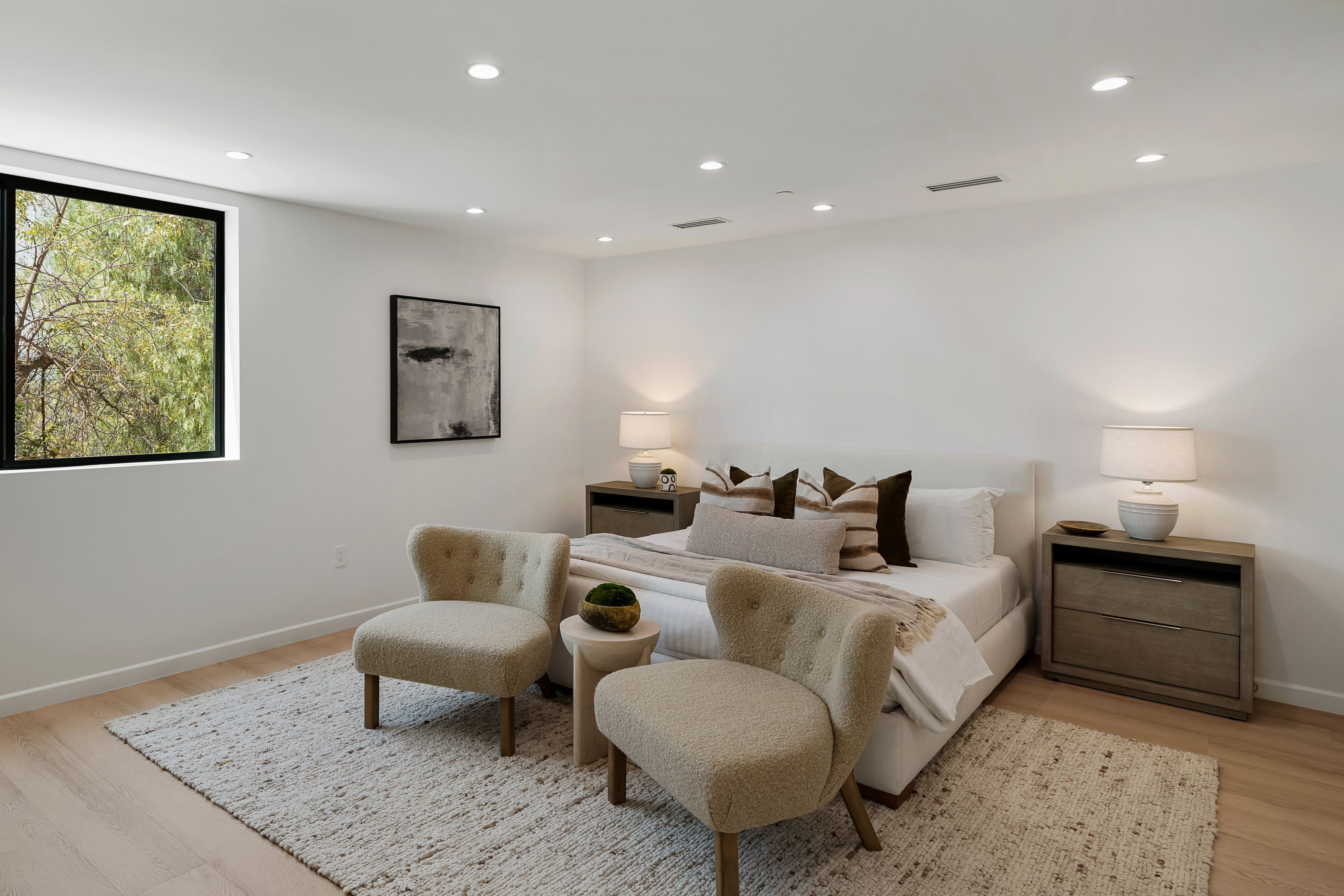  2119 Ewing St - 物件實景