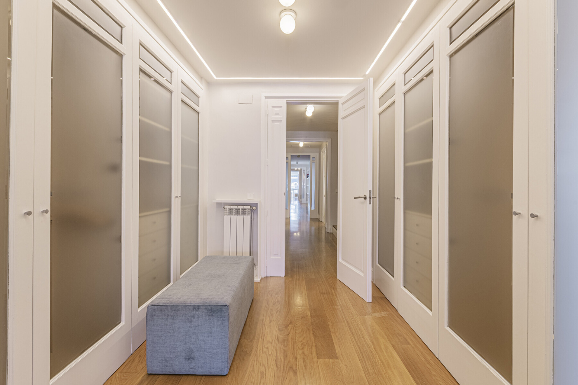  Impressive Duplex Penthouse with 80m2 terraces in the center of Galvany - 物件實景