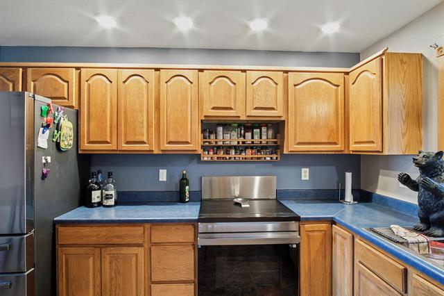 Hot Springs, South Dakota, 57747, United States, 4 Bedrooms Bedrooms, ,2 BathroomsBathrooms,Residential,For Sale,1888090