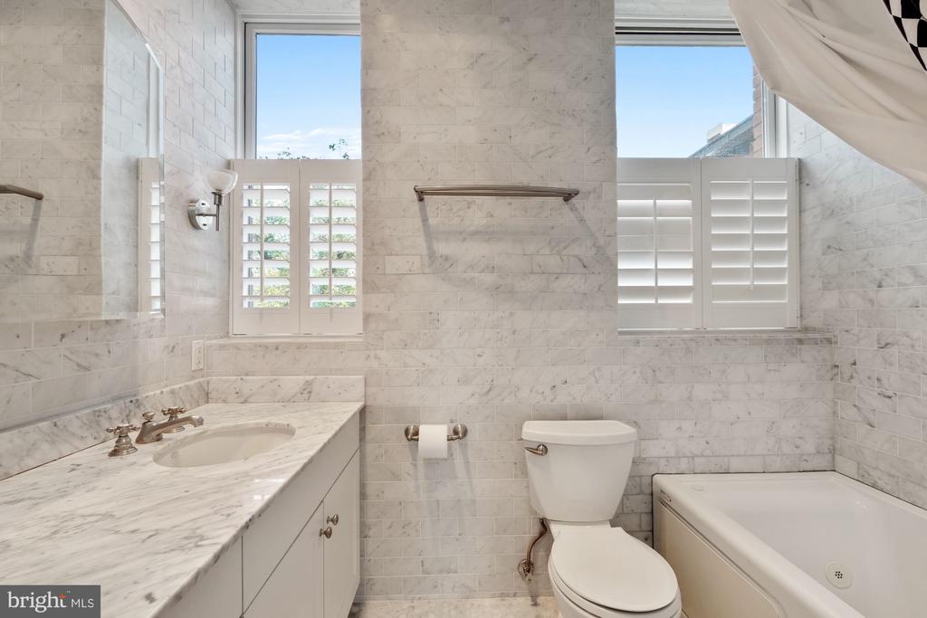 Washington, District of Columbia, 20009, United States, 3 Bedrooms Bedrooms, ,3 BathroomsBathrooms,Residential,For Sale,2027889