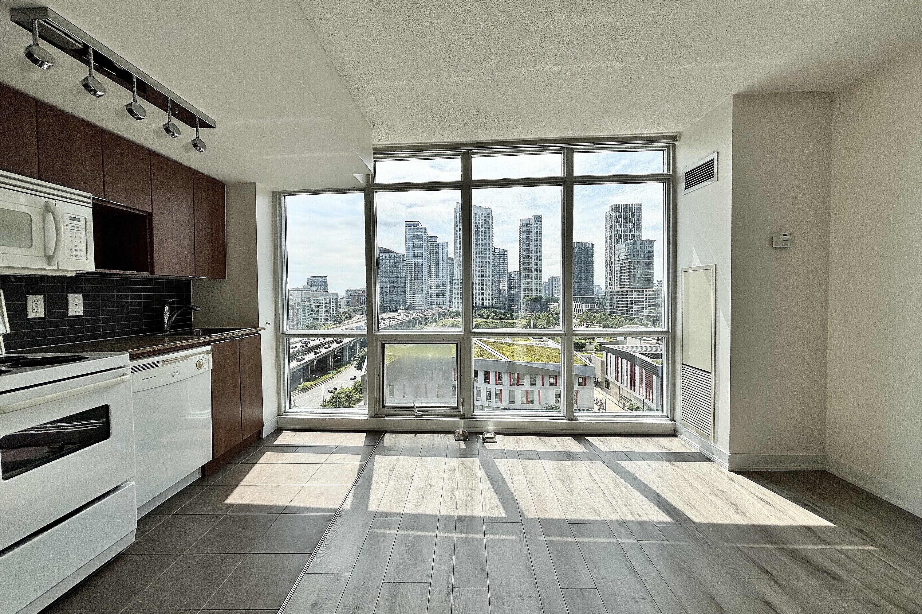 Toronto, Greater Toronto Area - 物件實景