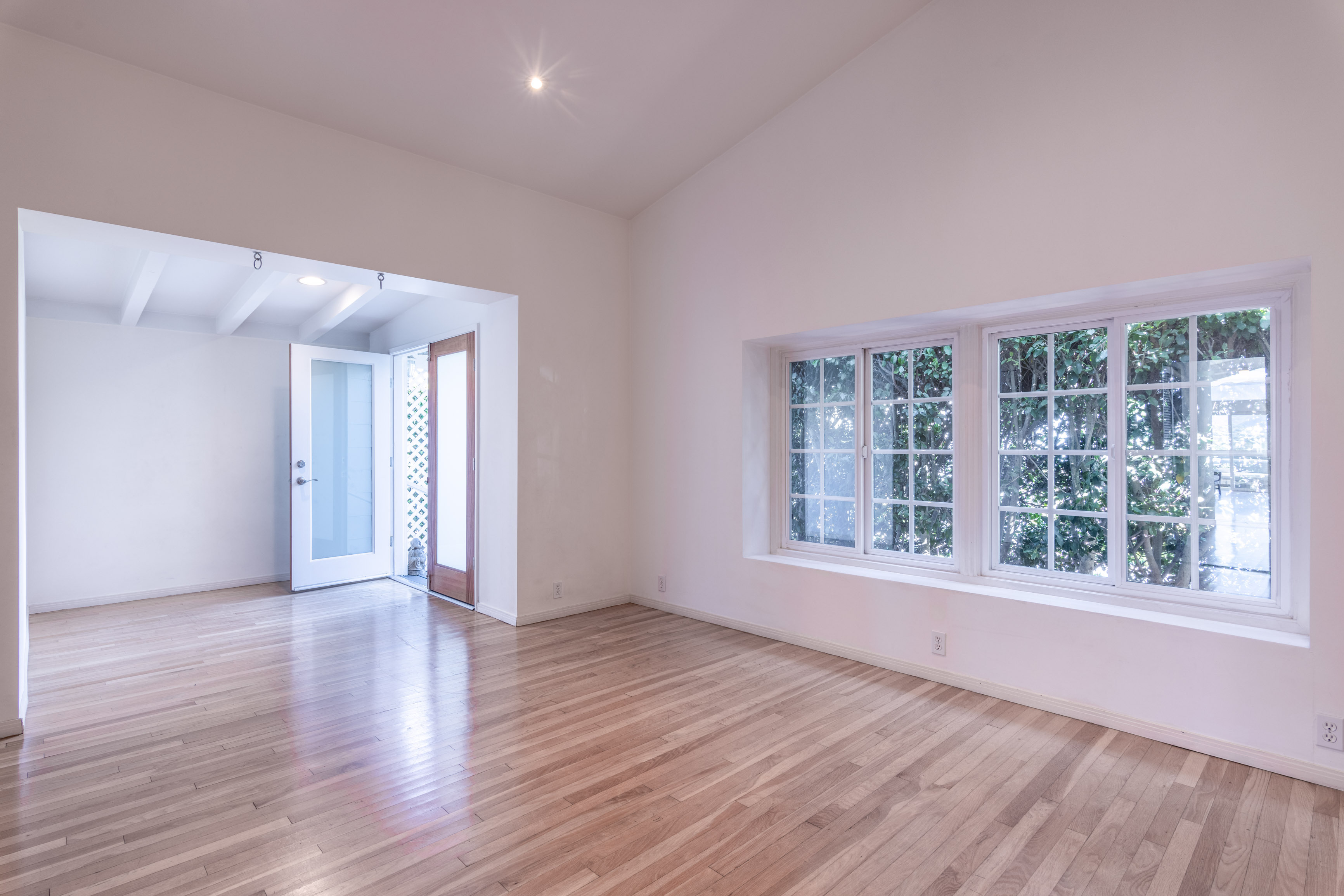  29500 Heathercliff Rd - 物件實景