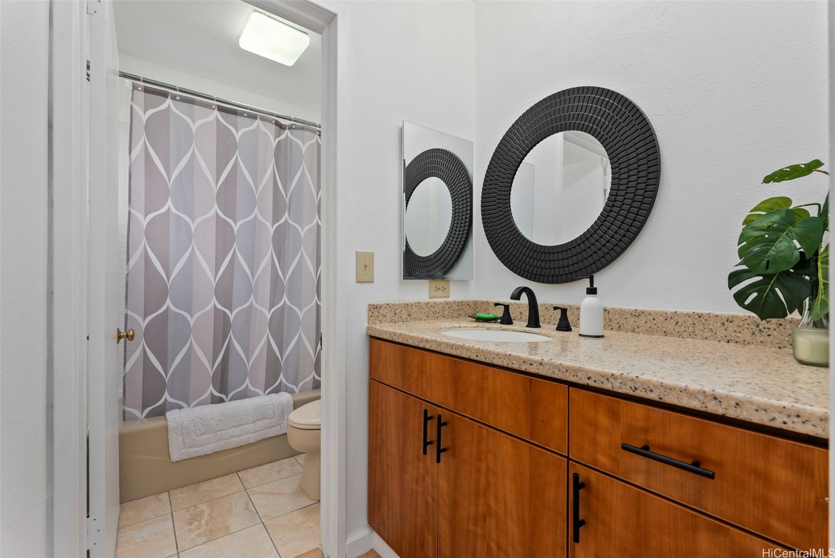 Kaneohe, Hawaii, 96744, United States, 2 Bedrooms Bedrooms, ,2 BathroomsBathrooms,Residential,For Sale,1848106
