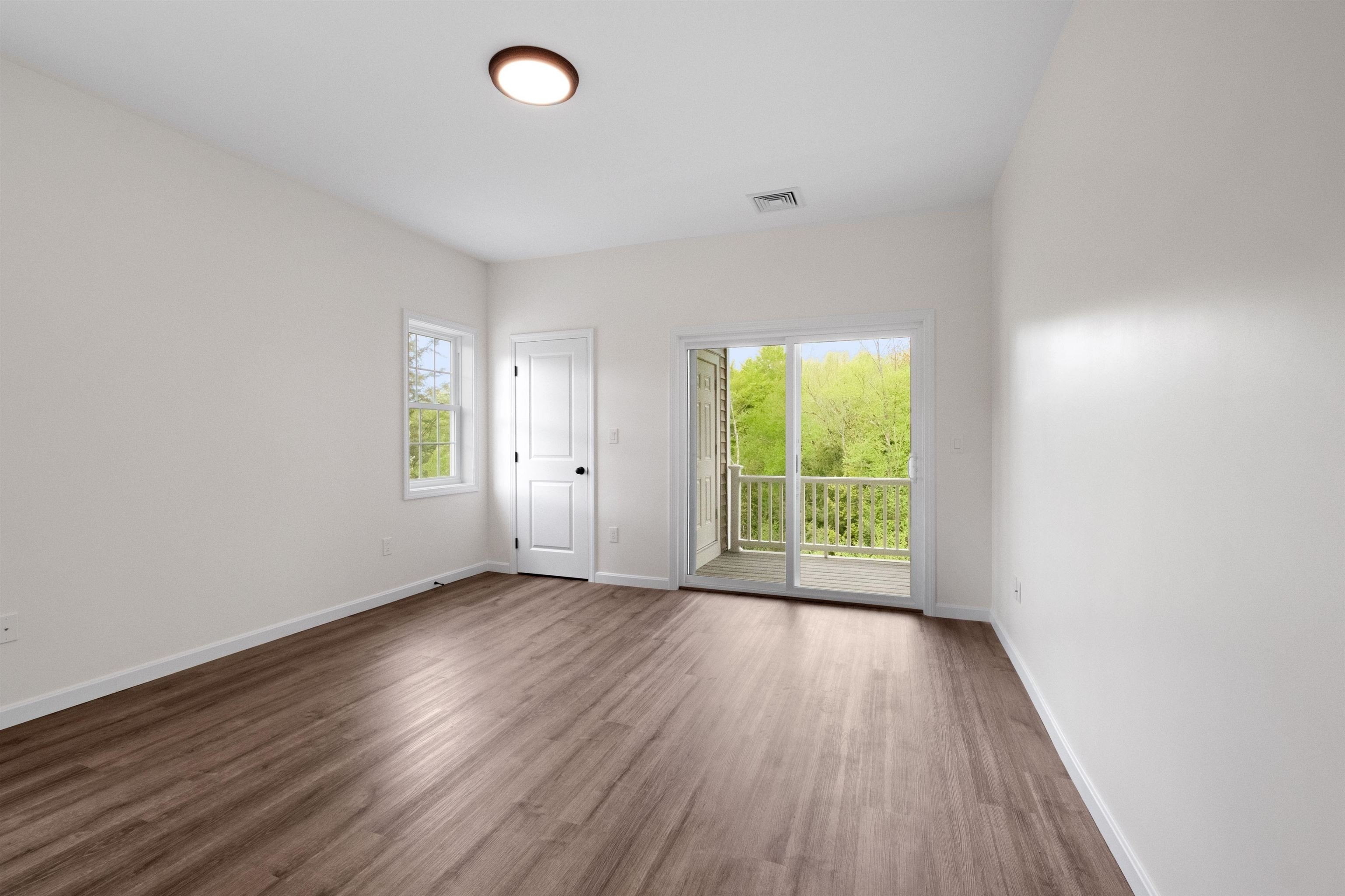 Lincoln, New Hampshire, 03251, United States, 4 Bedrooms Bedrooms, ,3 BathroomsBathrooms,Residential,For Sale,1922884