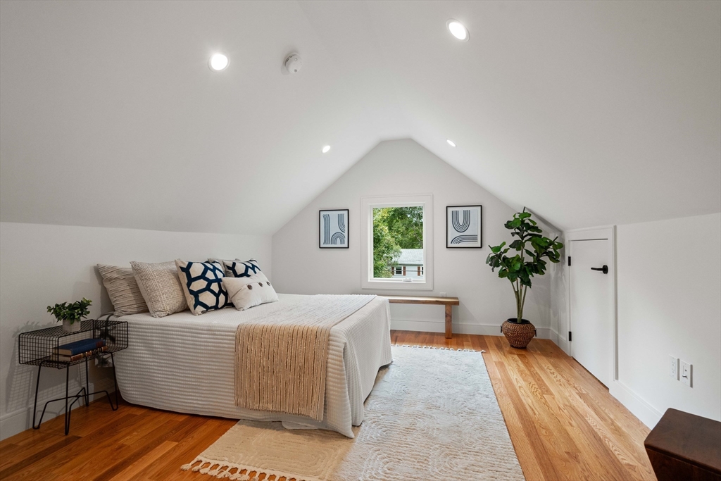Newton, Massachusetts, 02460, United States, 5 Bedrooms Bedrooms, ,5 BathroomsBathrooms,Residential,For Sale,1743721