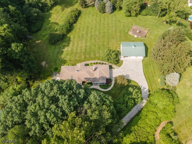 Franklin Twp., New Jersey, 08867, United States, 3 Bedrooms Bedrooms, ,2 BathroomsBathrooms,Residential,For Sale,1926340