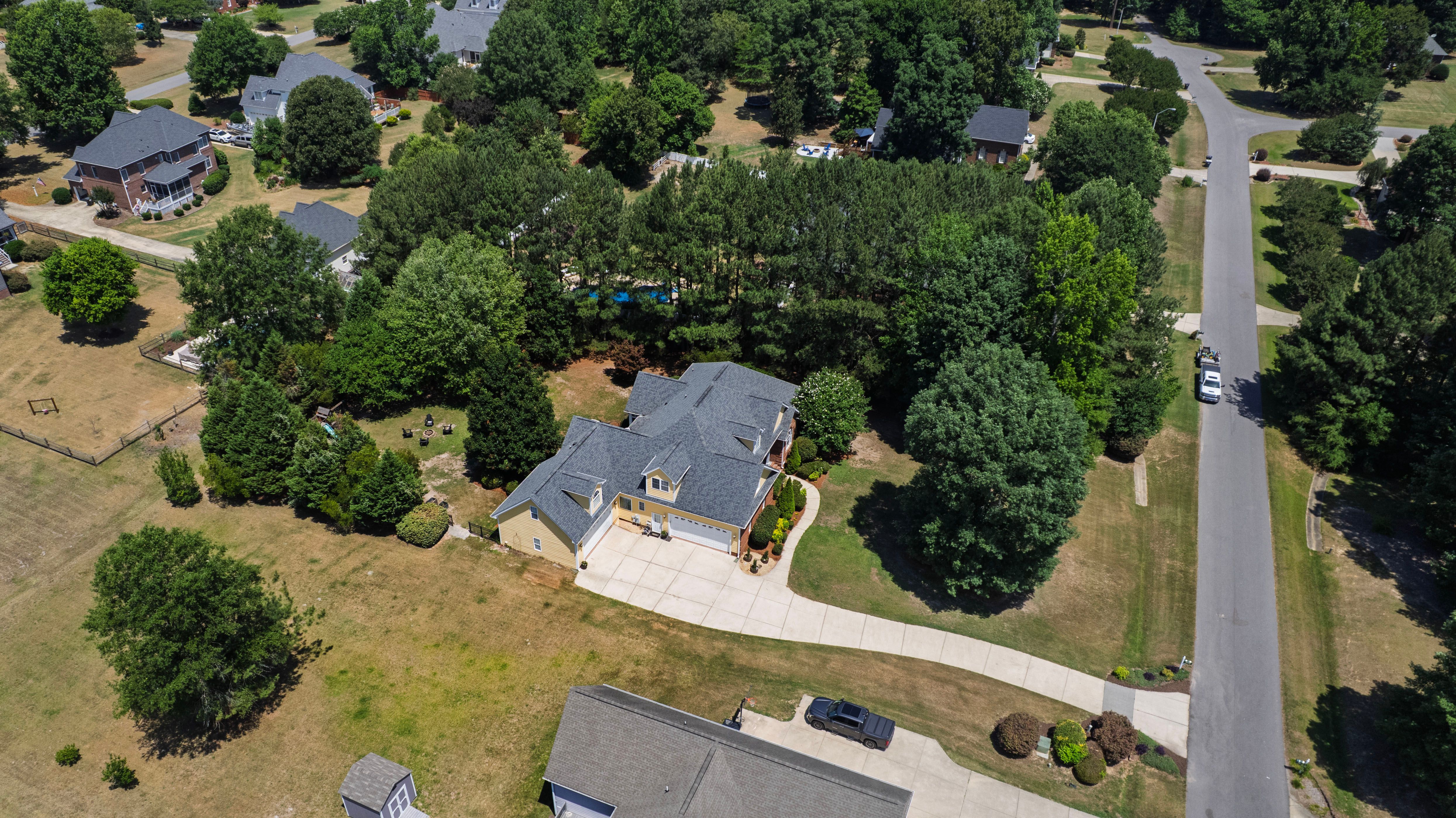  1305 Brook Hill Drive, Clayton, NC 27520 - 物件實景