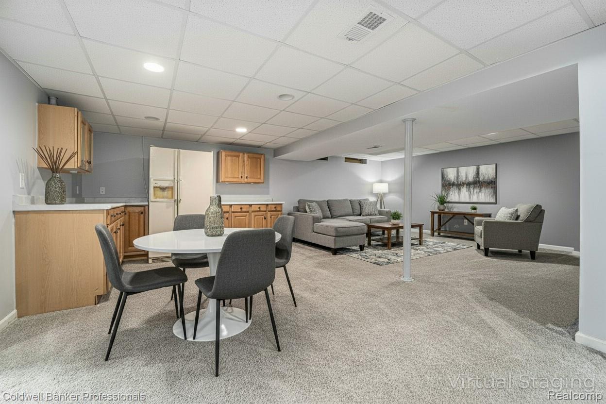 ShelbyTwp, Michigan, 48315, United States, 3 Bedrooms Bedrooms, ,4 BathroomsBathrooms,Residential,For Sale,1967840