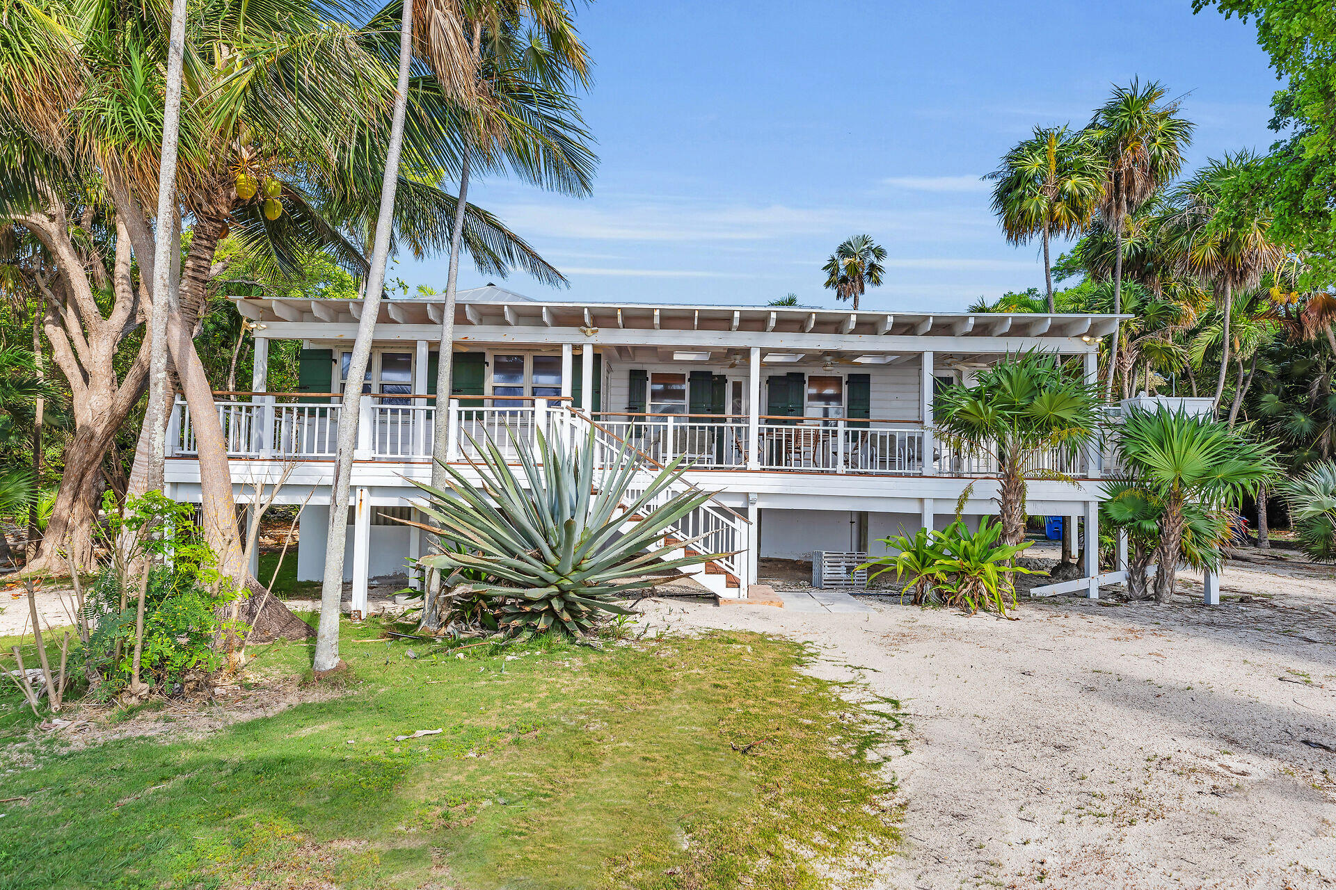 ISLAMORADA, Florida, 33070, United States, 3 Bedrooms Bedrooms, ,3 BathroomsBathrooms,Residential,For Sale,1837711