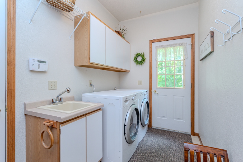 Wausau, Wisconsin, 54401, United States, 4 Bedrooms Bedrooms, ,3 BathroomsBathrooms,Residential,For Sale,1889957