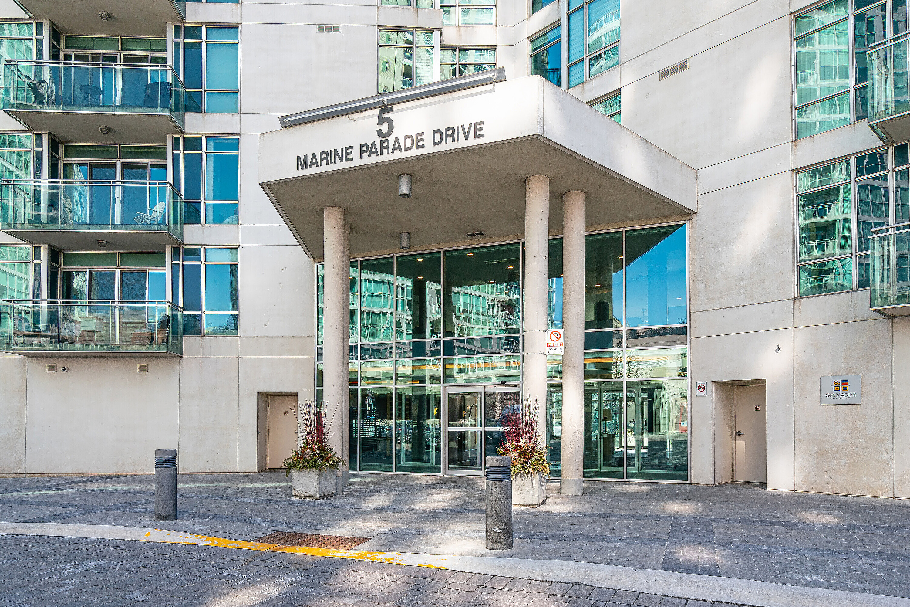  Stunning Waterfront Condo - 物件實景