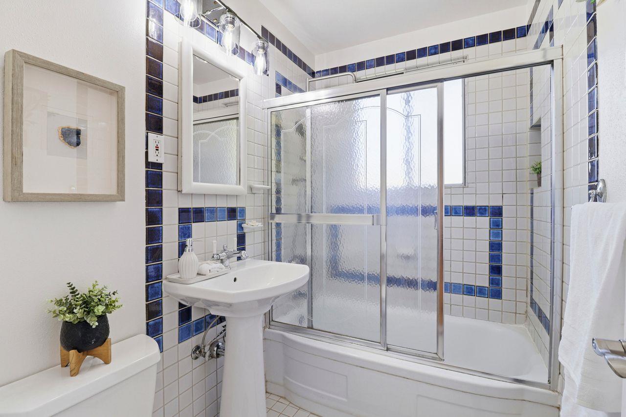 Belmont, California, 94002, United States, 3 Bedrooms Bedrooms, ,1 BathroomBathrooms,Residential,For Sale,1989201